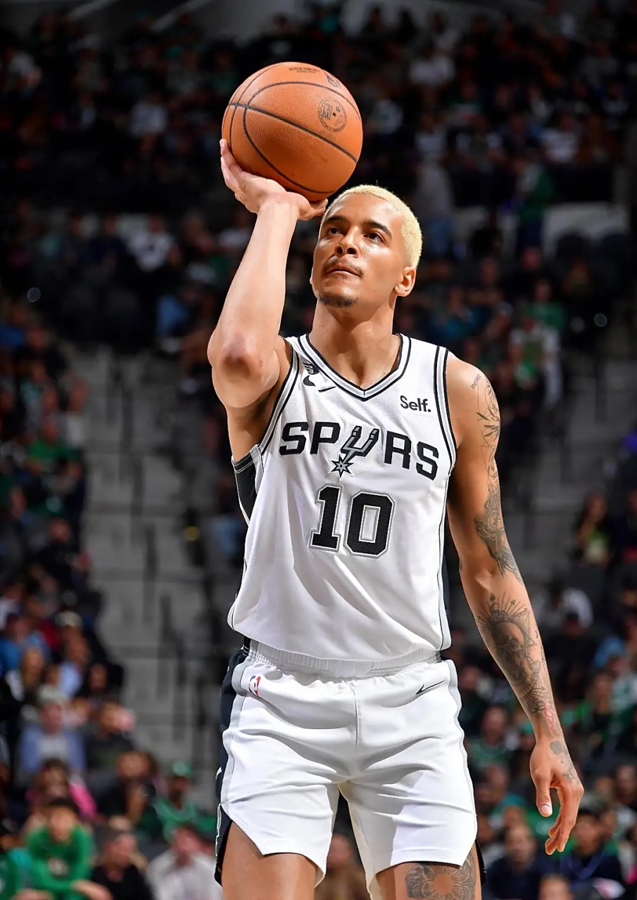 开云体育官方网站-开拓者大胜马刺晋级次轮