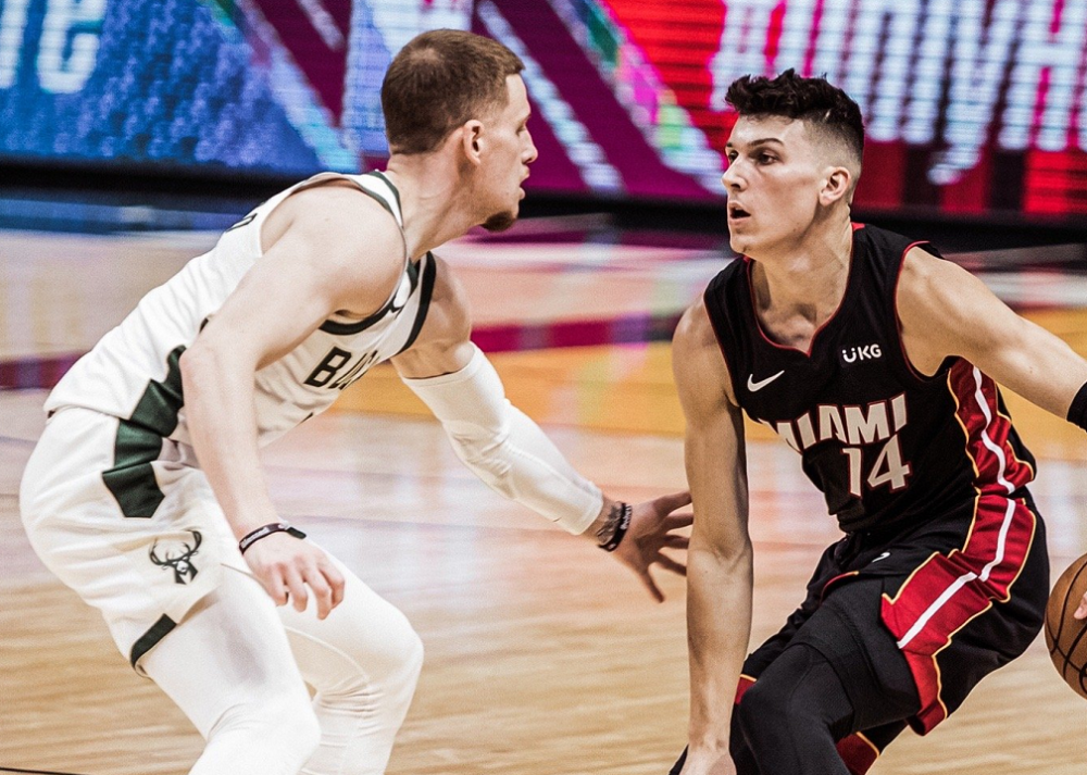 雄鹿逆转公牛，克莱打破历史纪录的简单介绍