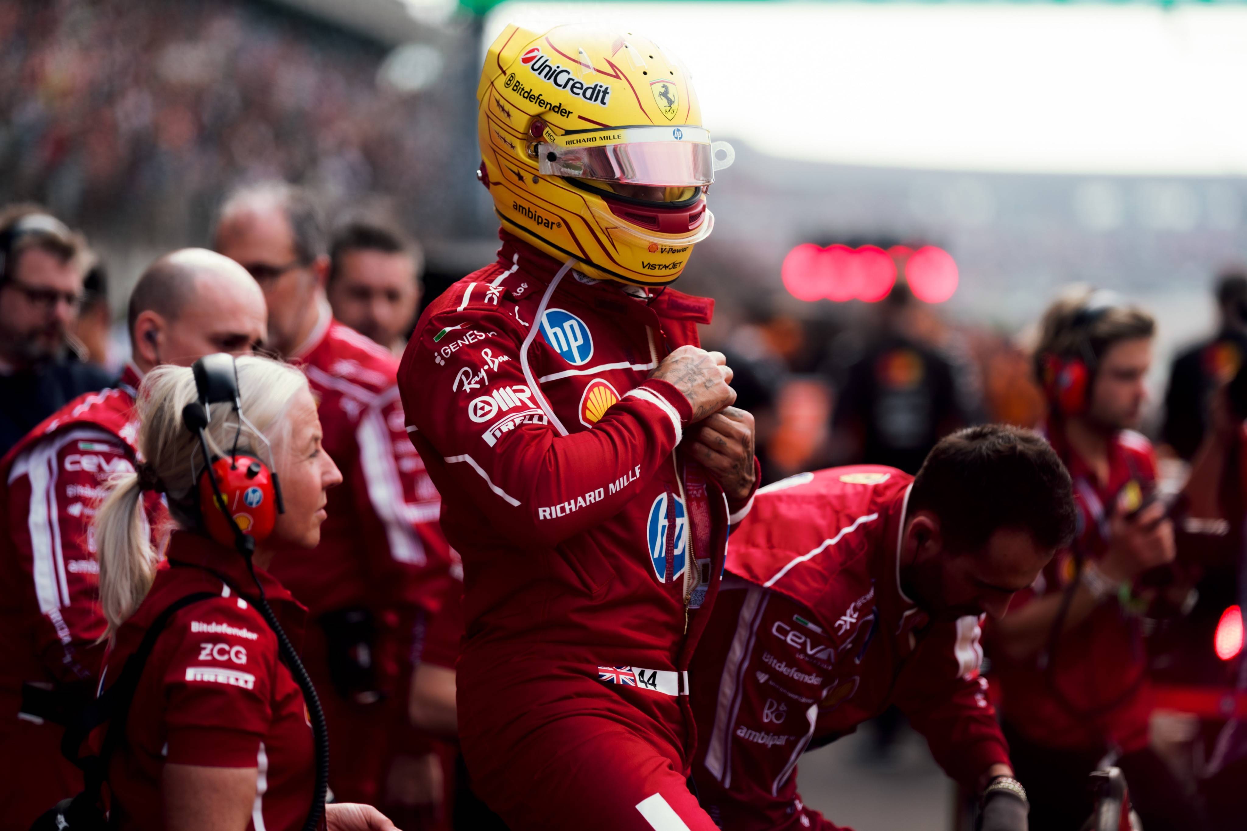 包含哈斯车队翻盘索伯车队，勒克莱尔点燃赛场的词条