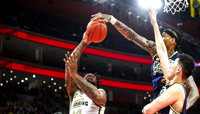 开云体育官网-青岛队力克辽宁队，赵继伟统治全场