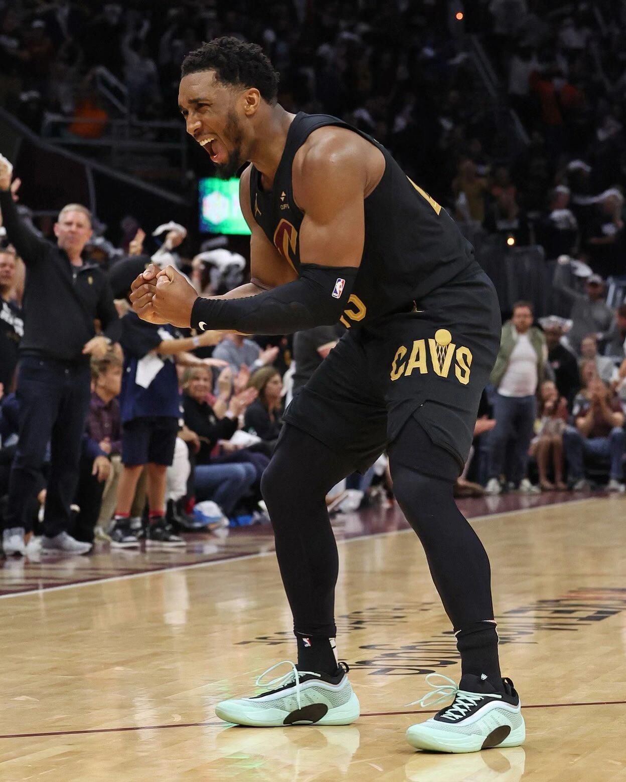 开云体育app-骑士力克凯尔特人，米切尔惊艳四座