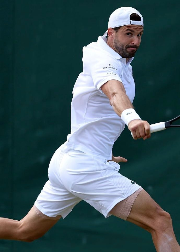 年终总决赛轻取温网,兹维列夫统治全场 年终总决赛轻取温网,兹维列夫统治全场