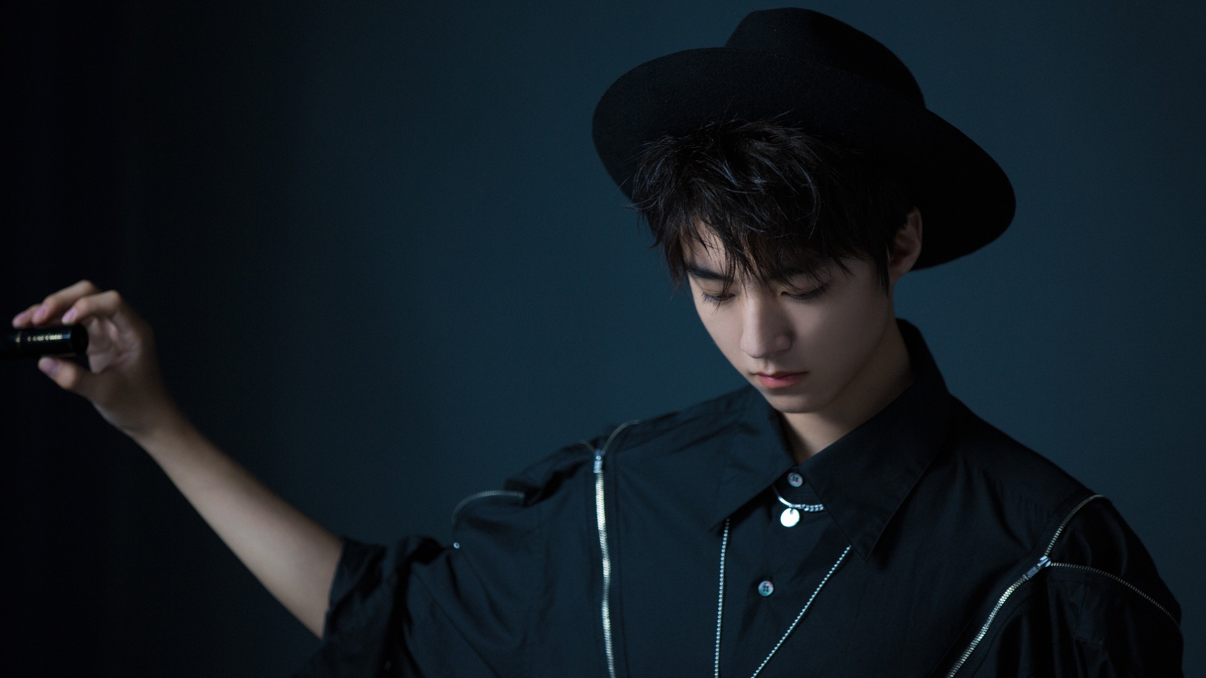 开云体育中国-双线鏖战，当斯坦福桥的风吹过NBA硬木地板