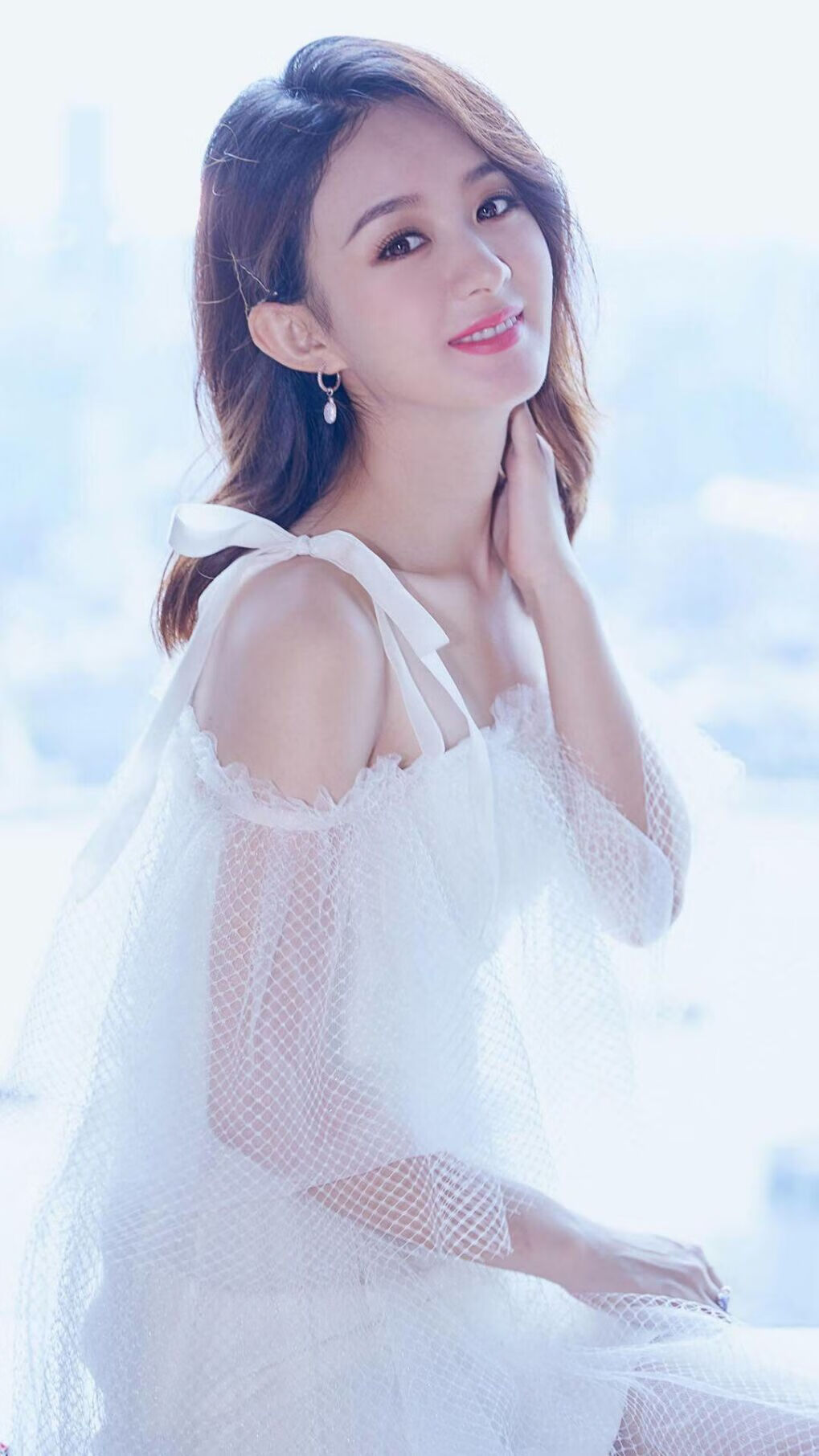 擎天一柱！切特·霍姆格伦关键时刻攻防制霸，掘金险胜公牛