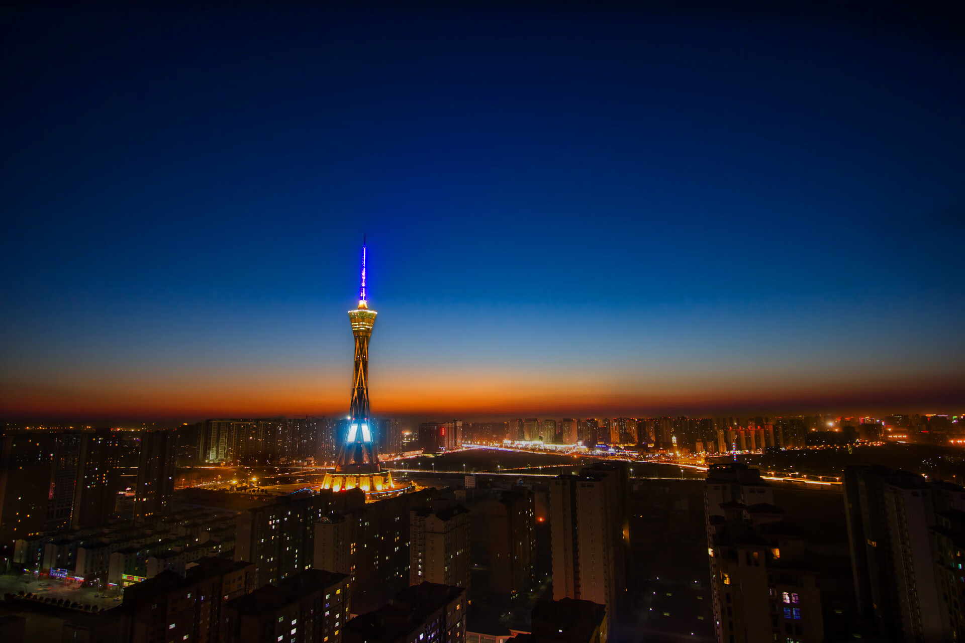 开云官网-一人击碎红军防线，卡马文加的两次弯刀，如何将欧冠悬念彻底终结