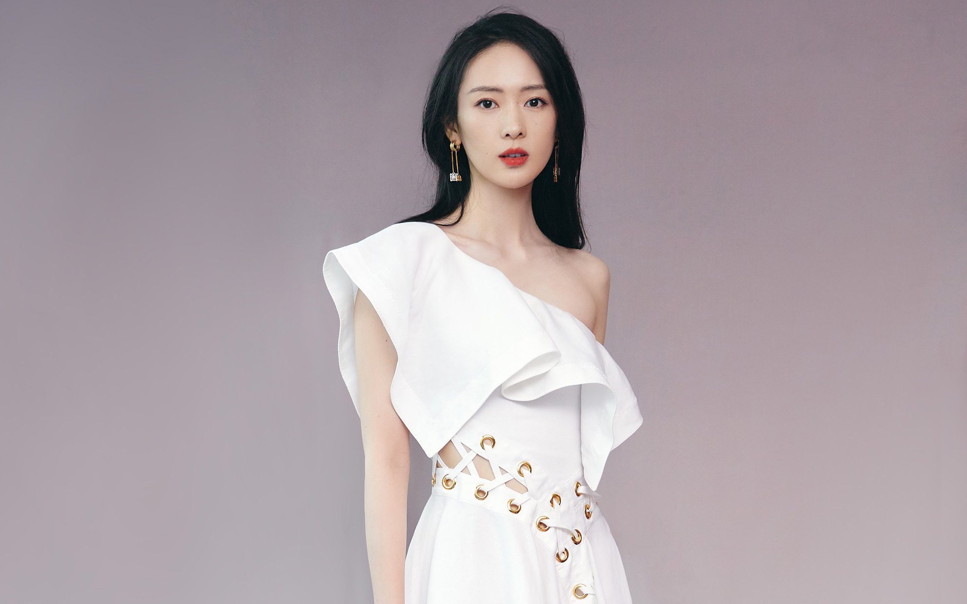 开云体育平台APP-坚盾与狂澜，巴斯托尼的沉默证明与加纳的压制美学