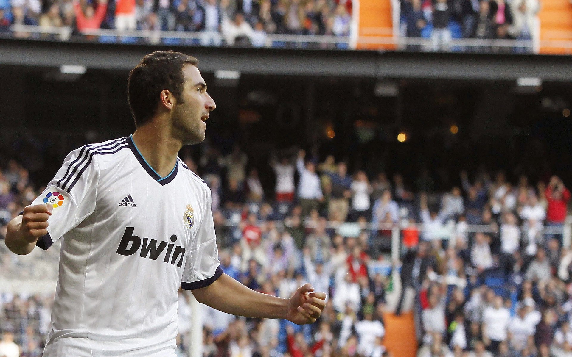 锡安暴力美学统治赛场，马刺轻取广厦迎热身赛大胜