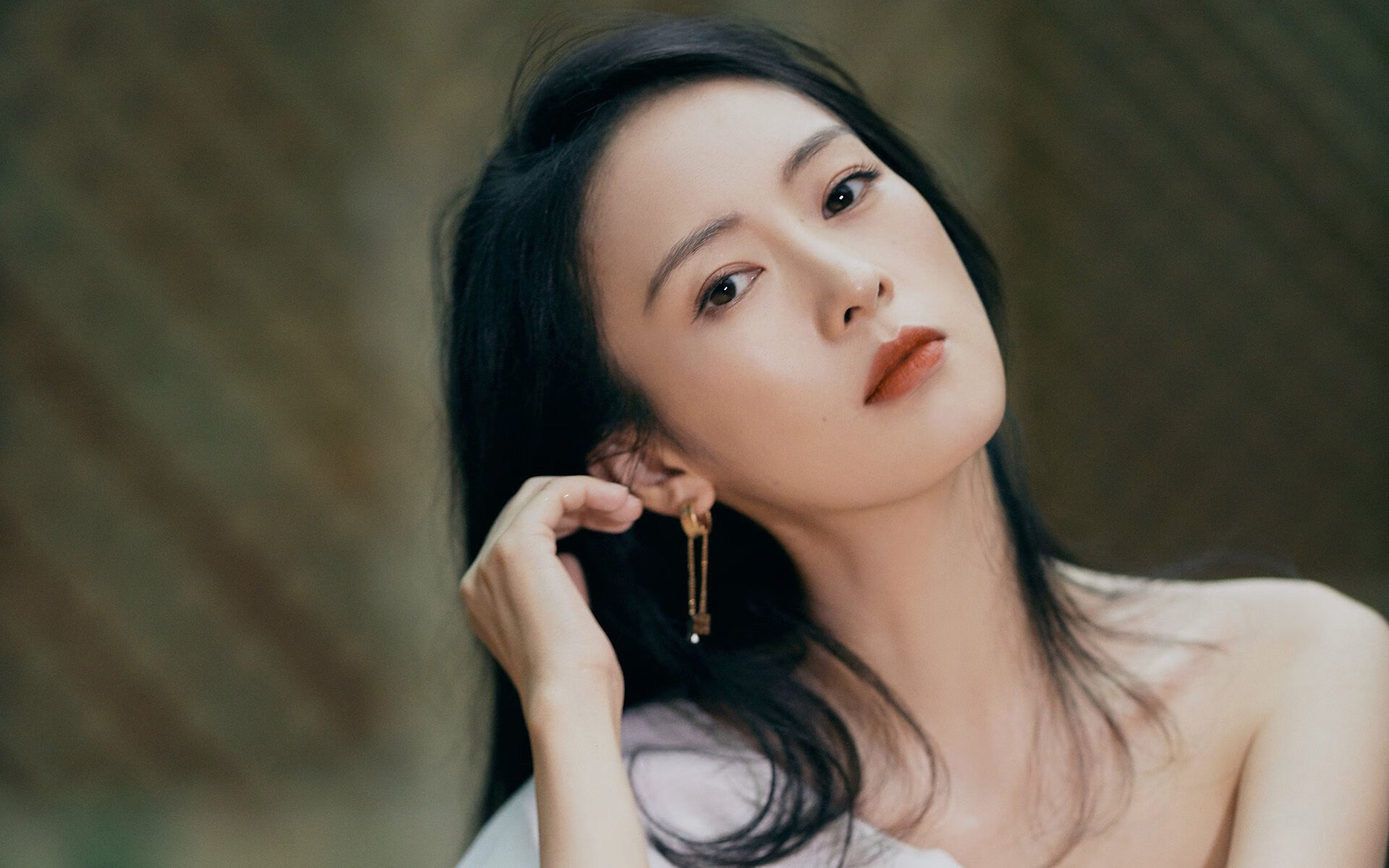 詹姆斯爆发闪耀赛场,浙江队硬仗力克猛龙