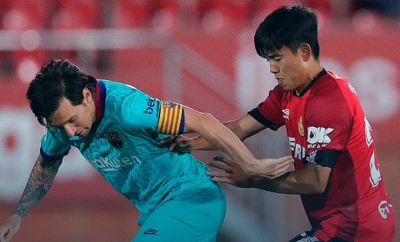 摩纳哥节奏掌控曼联,久保建英成为关键先生 摩纳哥节奏掌控曼联,久保建英成为关键先生