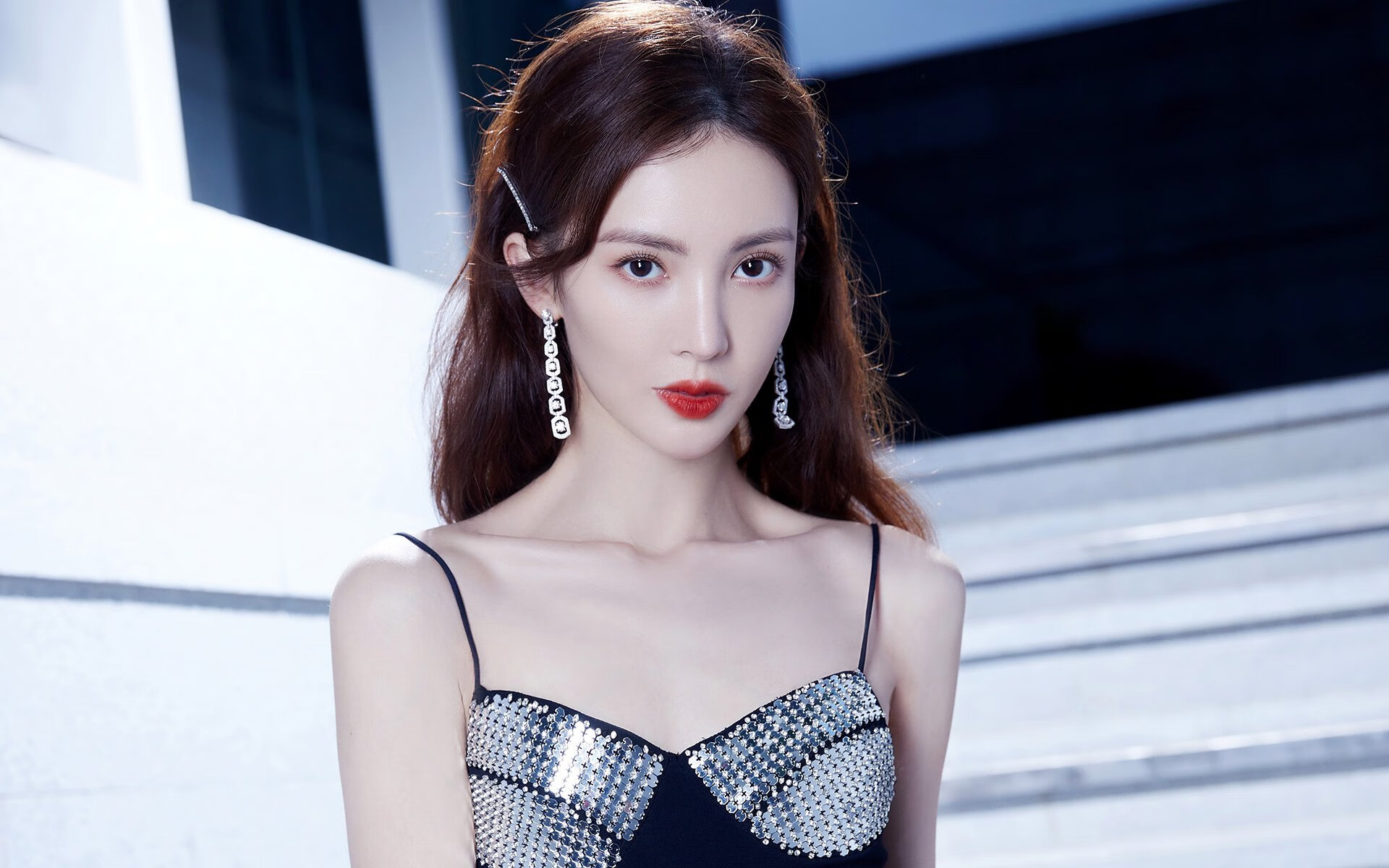 东方速度遭遇西方铁壁，恩比德如何用节奏撕碎深圳队的防守网络？